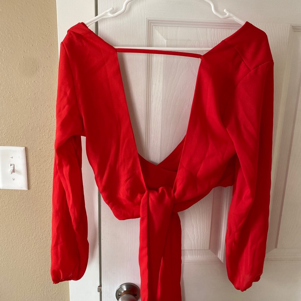 red top - Picture 2 of 2